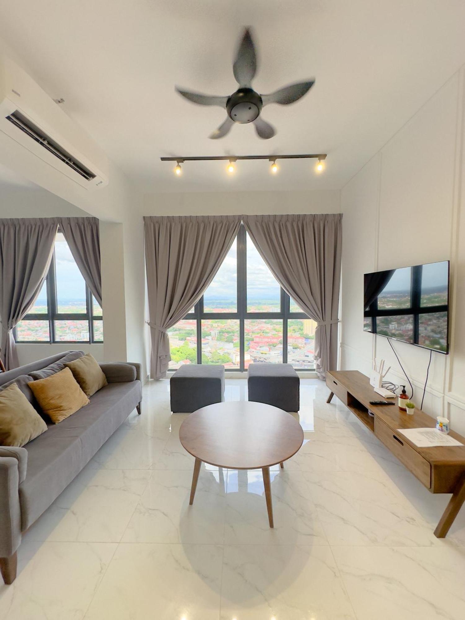 Troika Kota Bharu Penthouse Homestay Exteriör bild